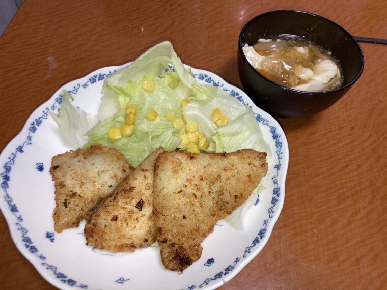 スープとカレイの料理